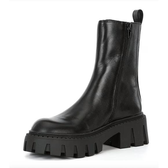 NEW STEVE MADDEN women's buckle chunky ankle boot in black - Picture 3 of 3